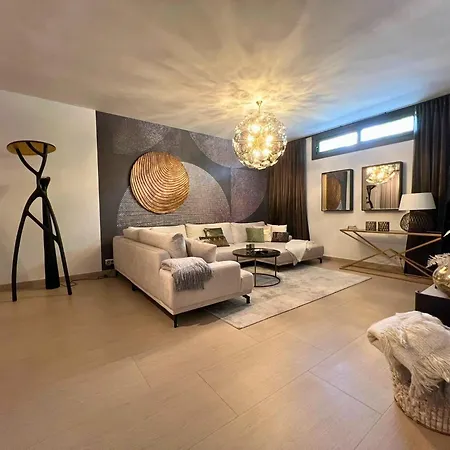 Villa Barcelona 11 *