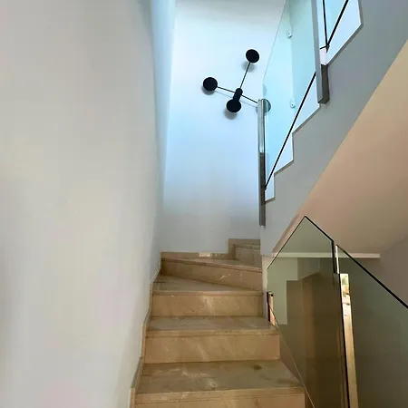 Villa Barcelona 11 *